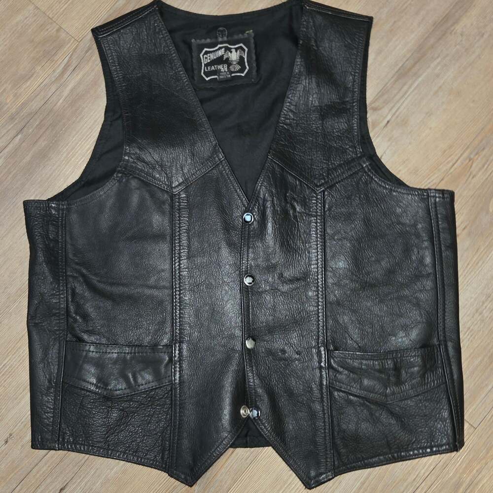 Vintage Genuine Leather Mens Black Snap Front Biker Vest Size 44